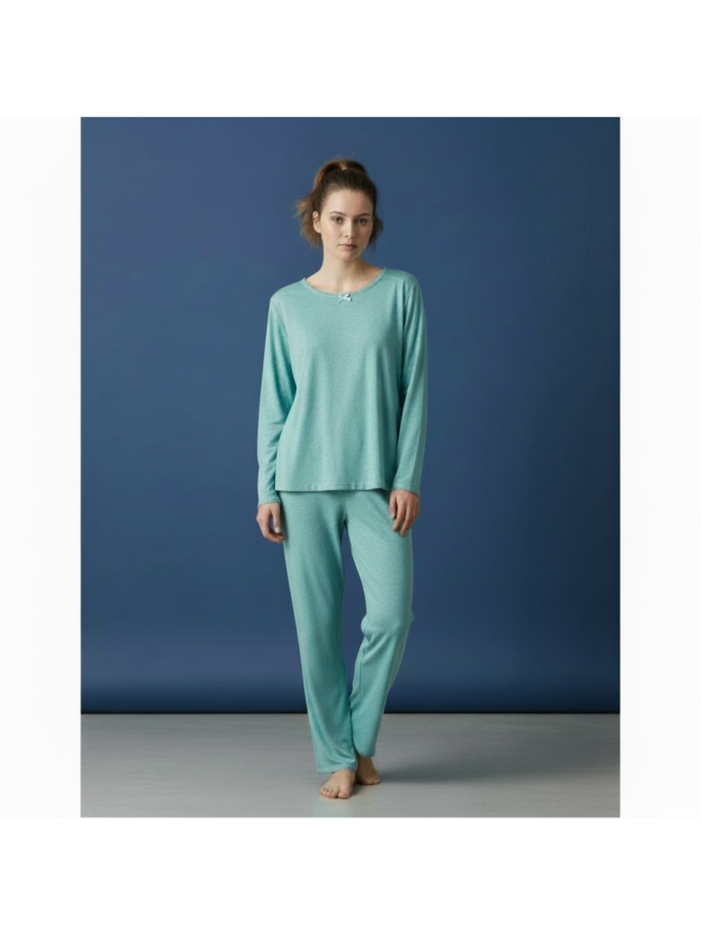 Size M Women's Cuddl Duds Light Blue Long Johns Pajama pant set